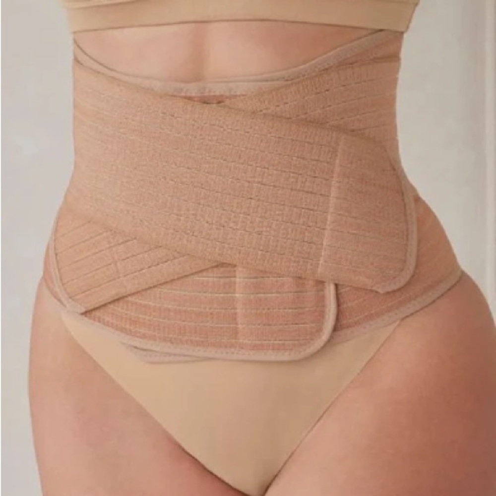 BUMPSUIT The Belly Band in Beige